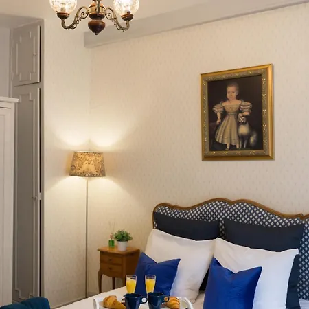 T2 Au Calme A 2 Min A Pied Du Chateau - Le Versaillais Apartment